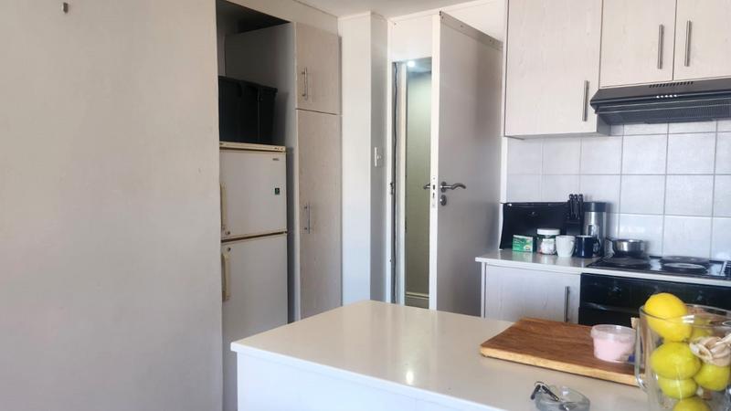 1 Bedroom Property for Sale in Sea Point Western Cape